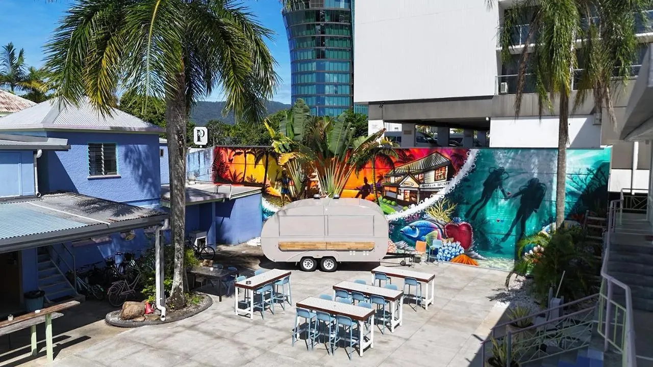Caravella Backpackers Hostel Cairns Australia
