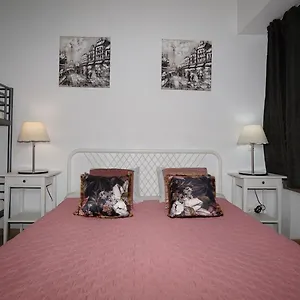 Brial 2 Bedrooms, Apartment Antwerp